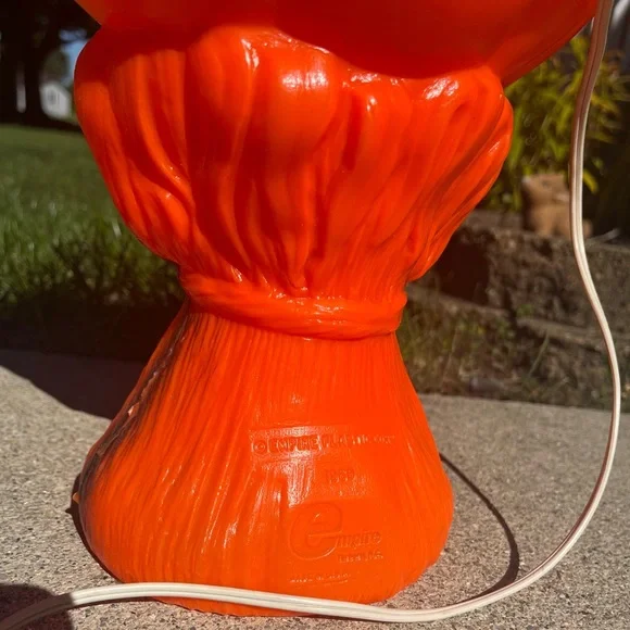 Pumpkin Blow Mold 15" - Picture 5 of 6